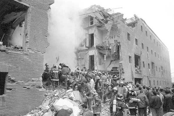 Atentado en la casa-cuartel de Zaragoza