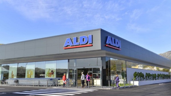 Aldi lanza una cocinita de juguete que no tiene nada que envidiar a la de Lidl