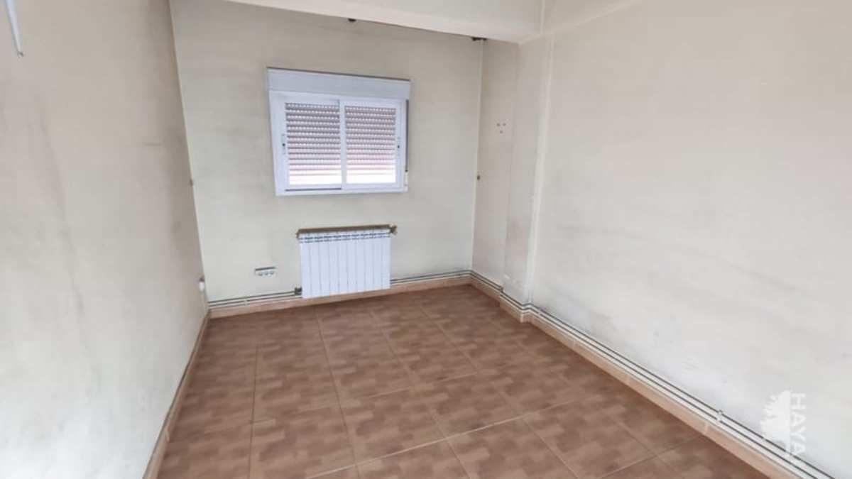 Habitación del piso en venta en Madrid