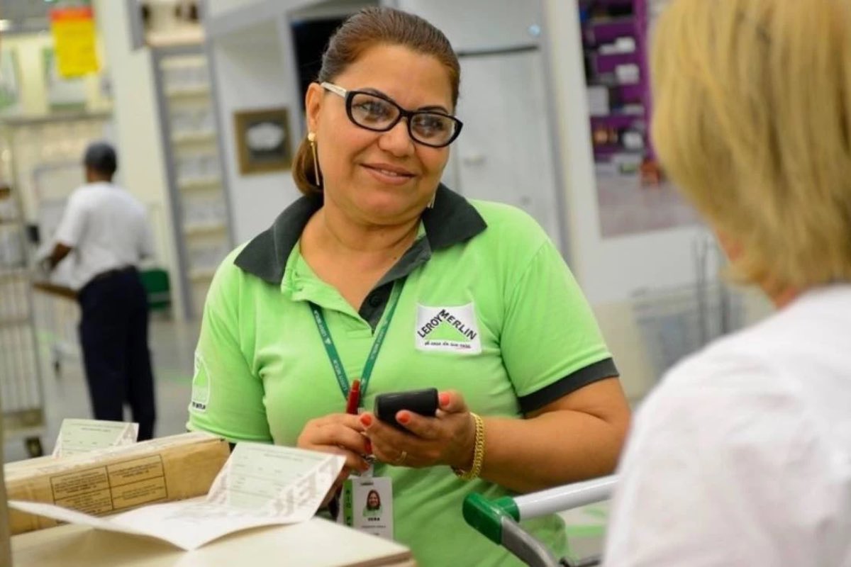 Trabajadora de Leroy Merlin