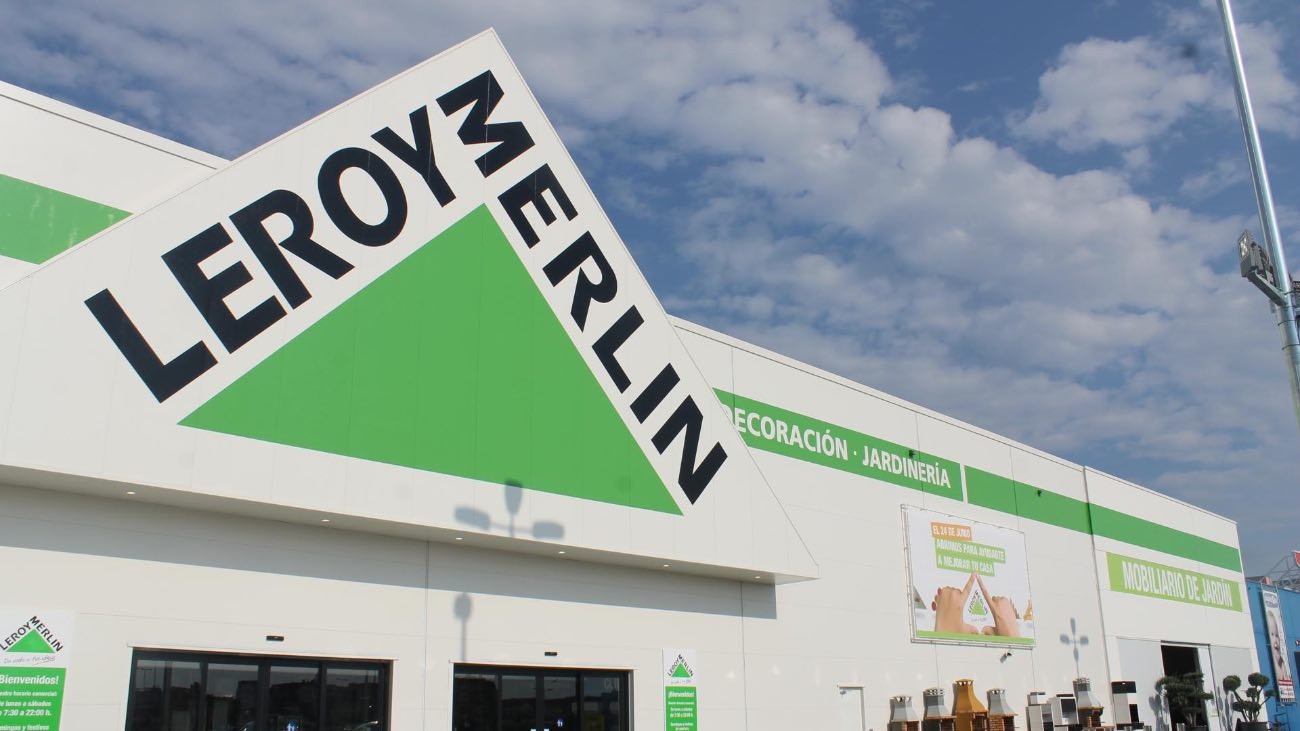Los sueldos de Leroy Merlin rondan los 1.300 euros mensuales Leroy Merlin lanza más de 1.200 ofertas de empleo con sueldos de 1.300 euros al mes