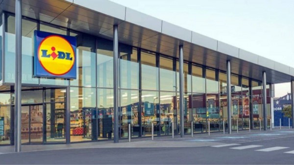 Lidl y Aldi lanzan 130 ofertas de empleo para la campaña de Navidad: sueldos de 1.200 euros