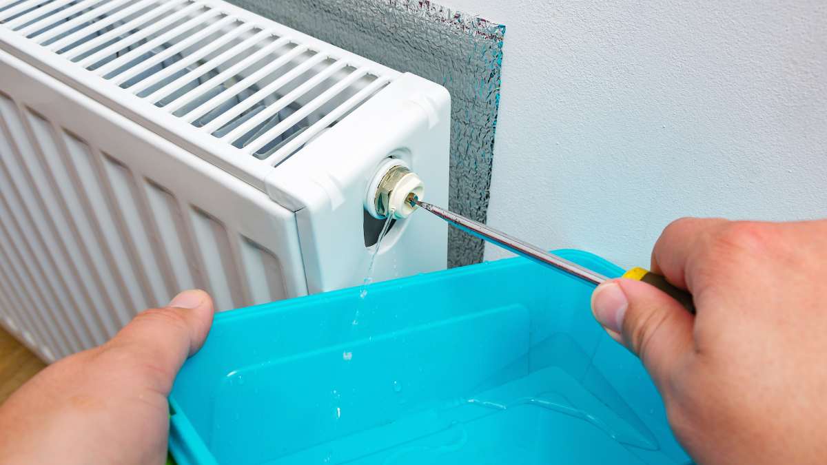 Cómo purgar un radiador 