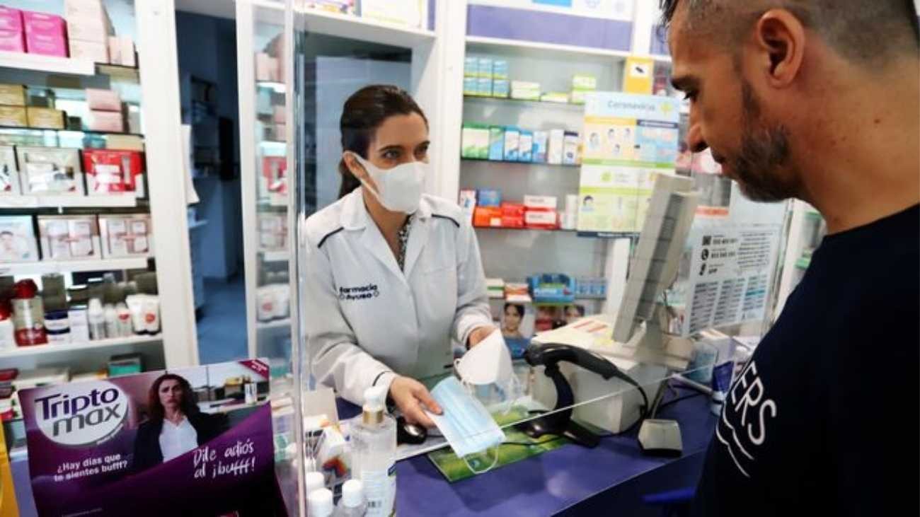 Faltan fármacos tan comunes como el paracetamol o el omeprazol Estos son los más de 475 medicamentos que escasean en las farmacias por el desabastecimiento