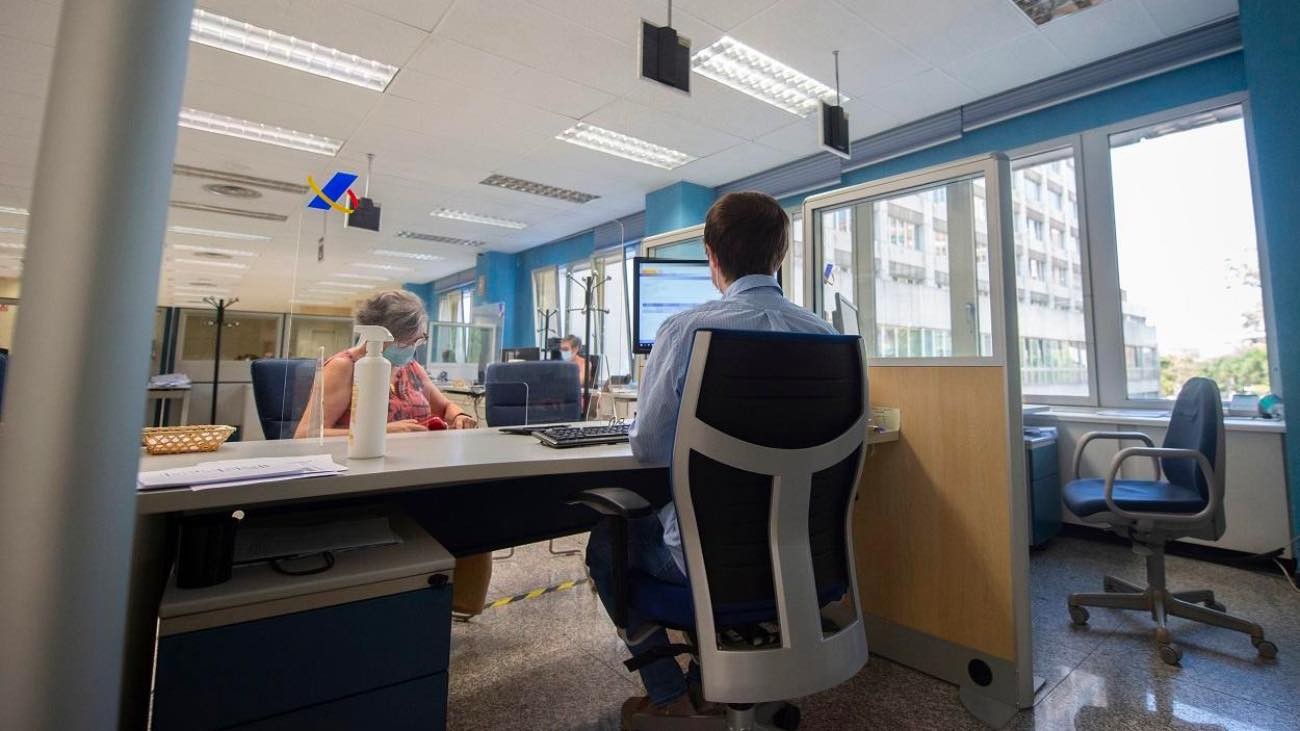 El recorte del teletrabajo a un solo día irrita a funcionarios y sindicatos ¿Pueden los funcionarios solicitar el teletrabajo en España?