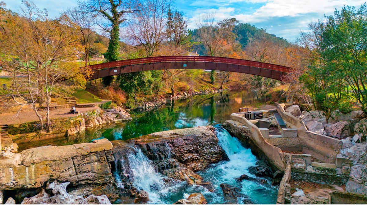 Puente sobre un río