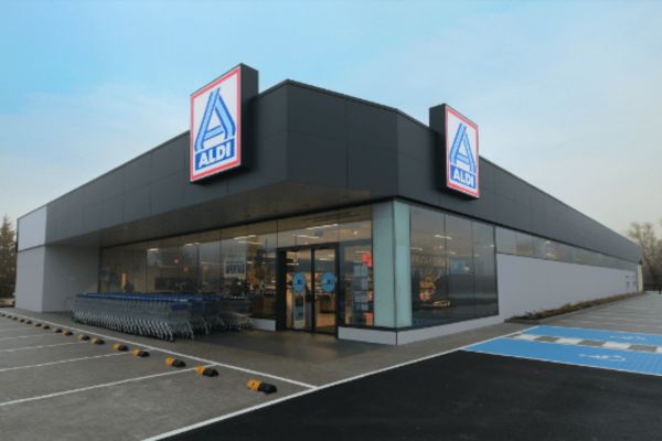 Fachada Aldi