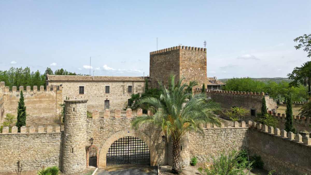 exterior castillo jaen